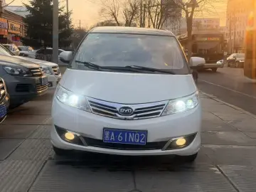 2015 BYD M6 с пробегом 110 000 км