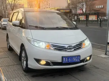 2015 BYD M6 с пробегом 110 000 км