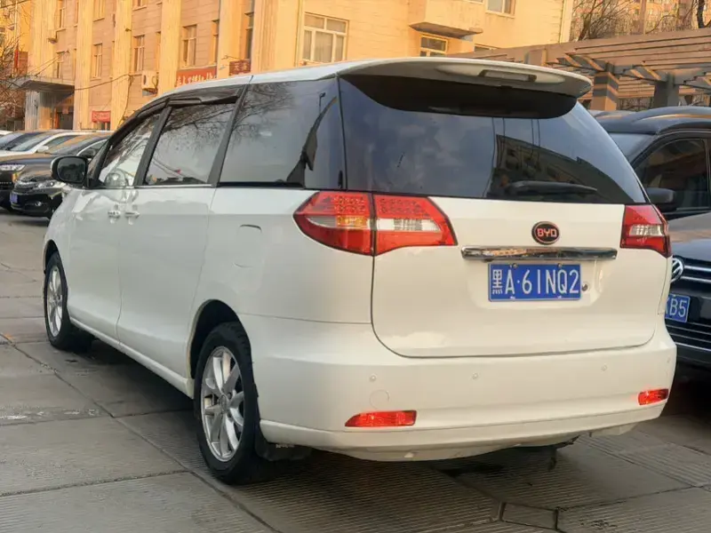 2015 BYD M6 с пробегом 110 000 км