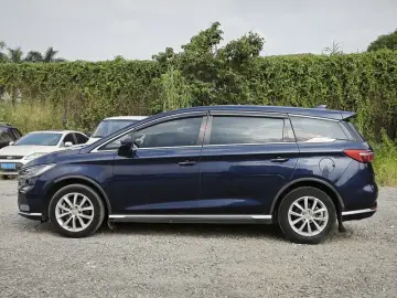 2021 BYD Song Max с пробегом 50 000 км