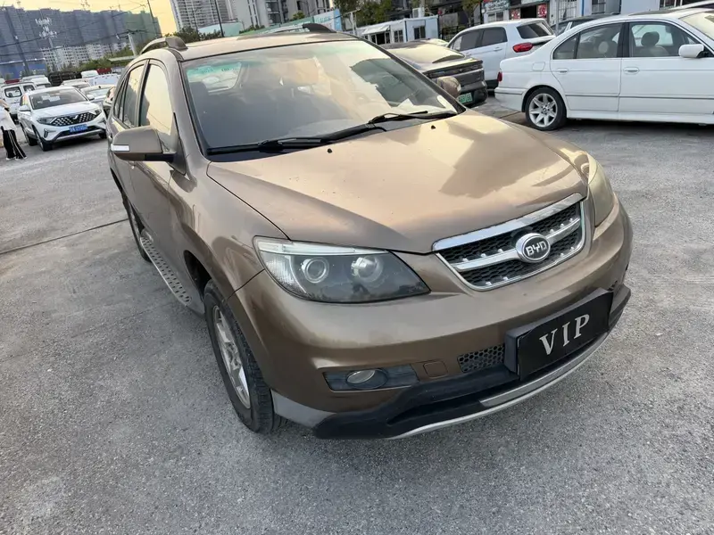 2014 BYD S6 с пробегом 101 000 км
