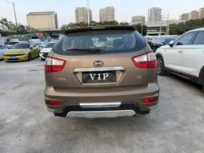 2014 BYD S6 с пробегом 101 000 км