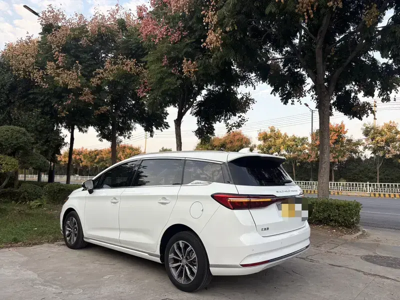 2021 BYD Song Max с пробегом 36 000 км
