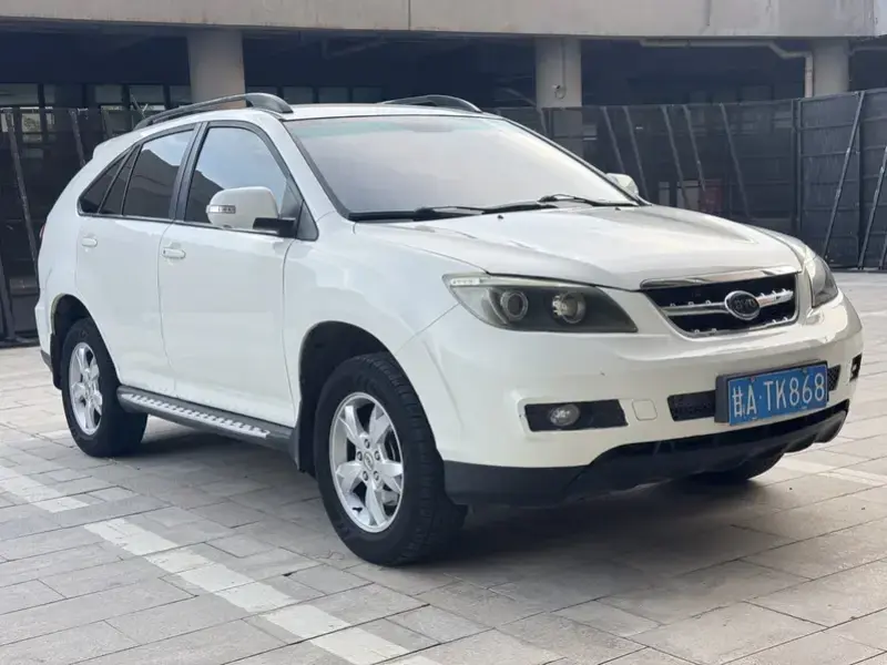 2013 BYD S6 с пробегом 79 000 км