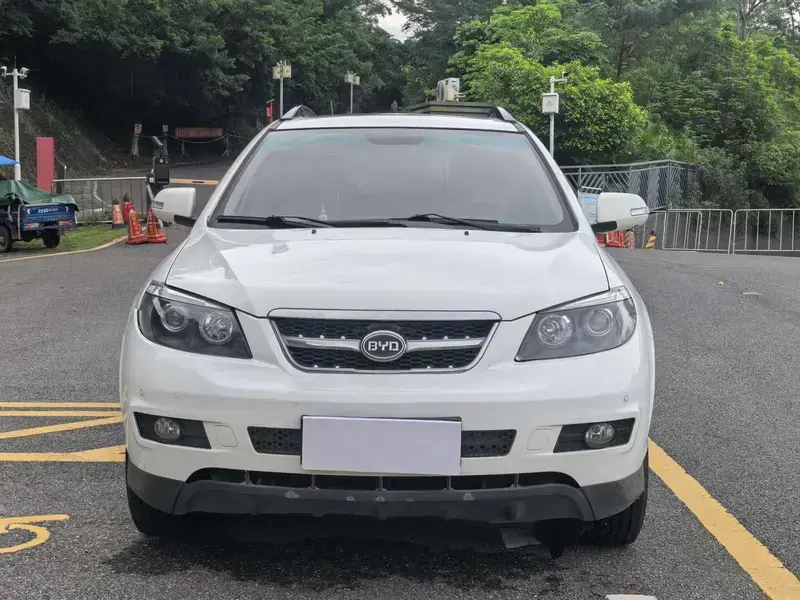 2013 BYD S6 с пробегом 135 000 км