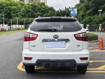 2013 BYD S6 с пробегом 135 000 км