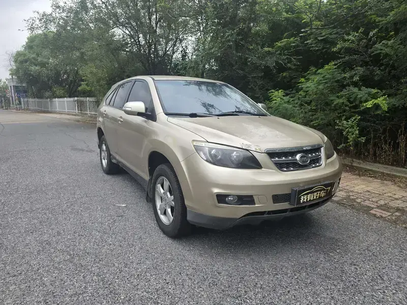 2014 BYD S6 с пробегом 71 000 км