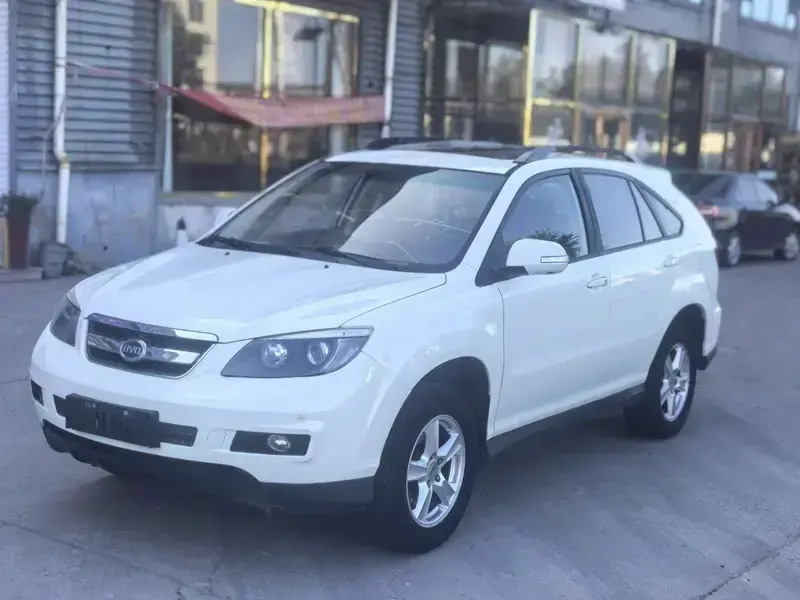 2014 BYD S6 с пробегом 110 000 км