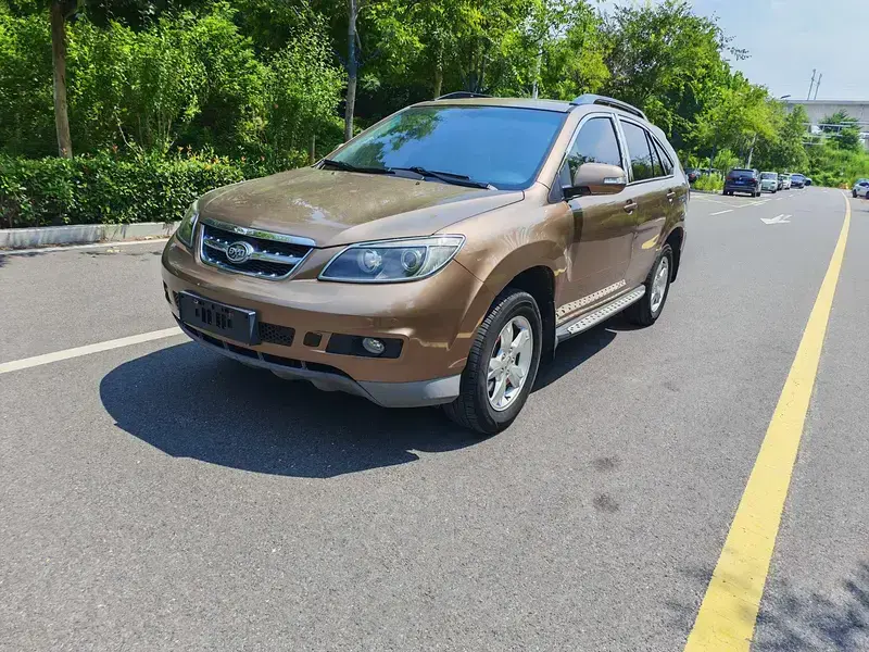 2014 BYD S6 с пробегом 110 000 км