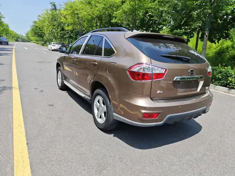 2014 BYD S6 с пробегом 110 000 км