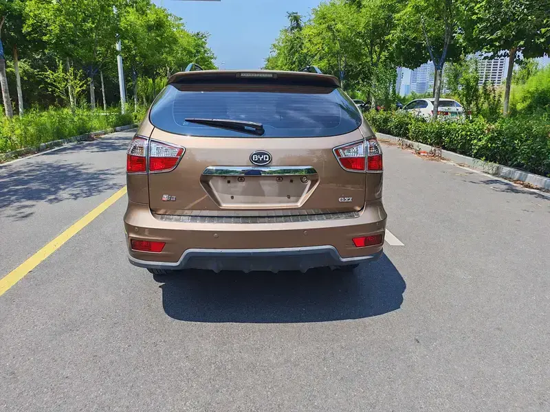 2014 BYD S6 с пробегом 110 000 км