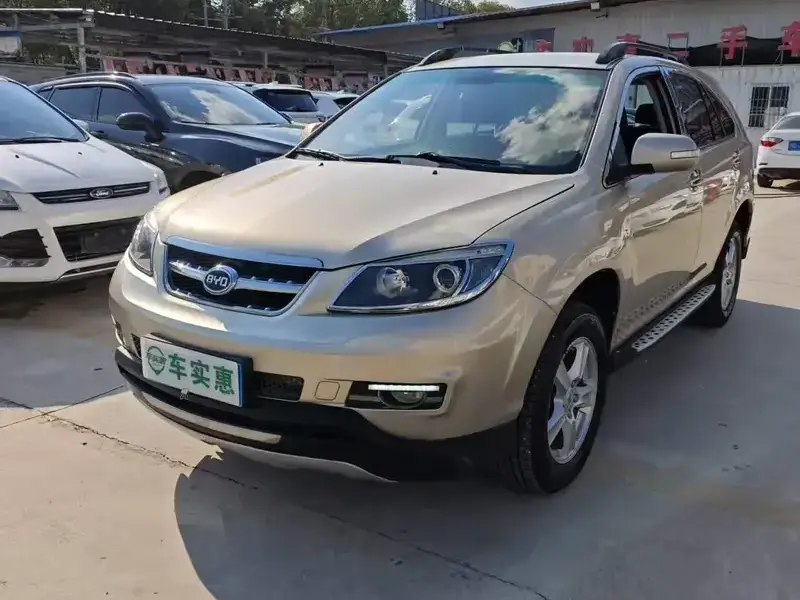2014 BYD S6 с пробегом 65 000 км