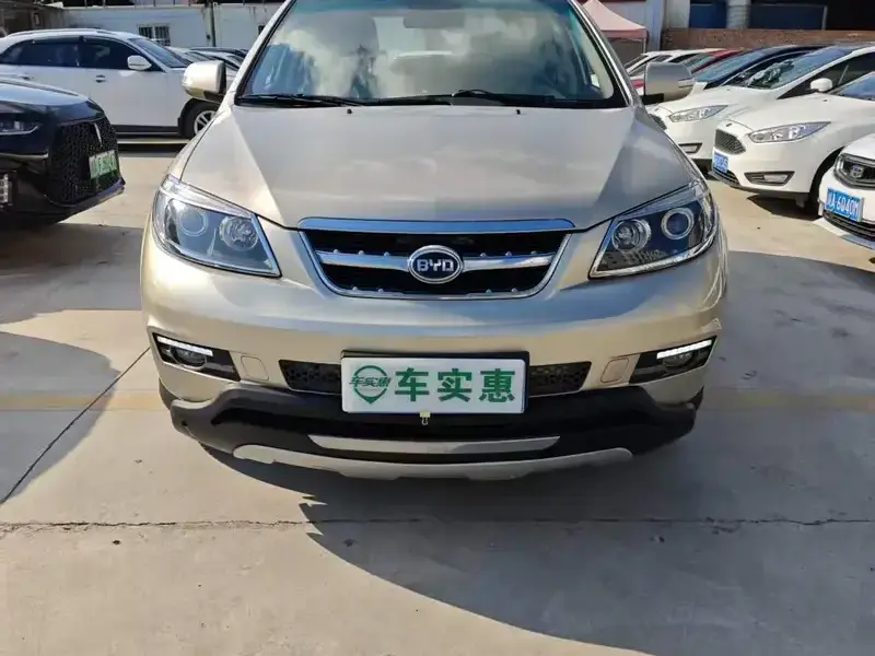 2014 BYD S6 с пробегом 65 000 км