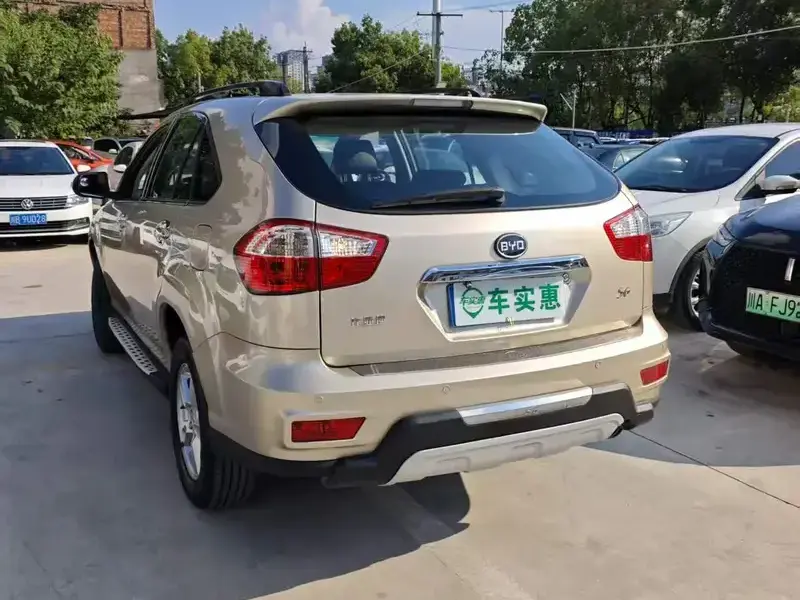 2014 BYD S6 с пробегом 65 000 км