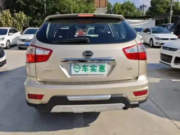 2014 BYD S6 с пробегом 65 000 км