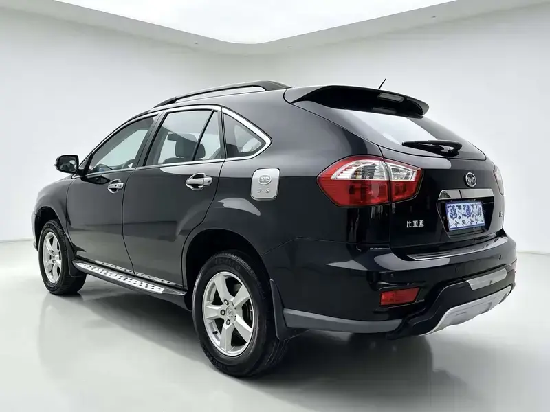 2014 BYD S6 с пробегом 32 300 км