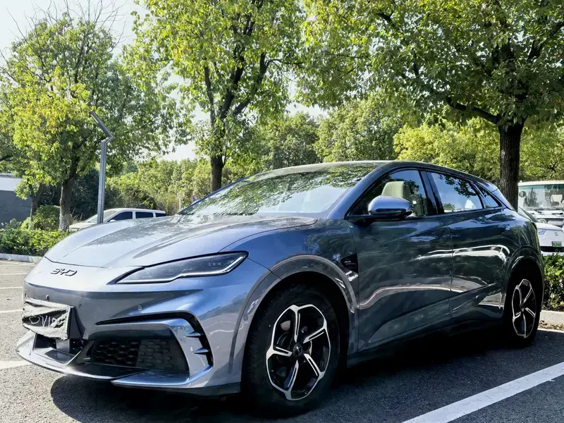 2025 BYD Seal 06 GT с пробегом 4 900 км