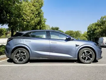 2025 BYD Seal 06 GT с пробегом 4 900 км