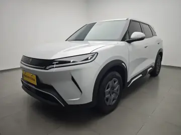 2025 BYD Yuan Up с пробегом 15 900 км