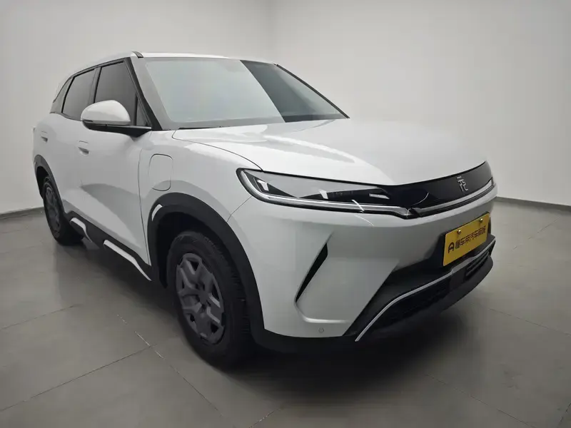 2025 BYD Yuan Up с пробегом 15 900 км