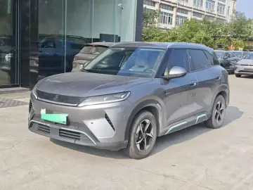 2025 BYD Yuan Up с пробегом 10 000 км