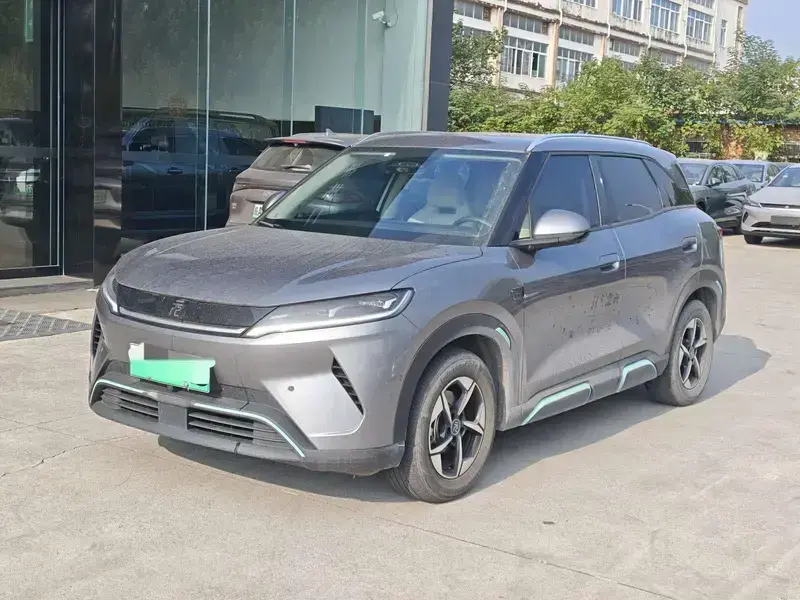 2025 BYD Yuan Up с пробегом 10 000 км