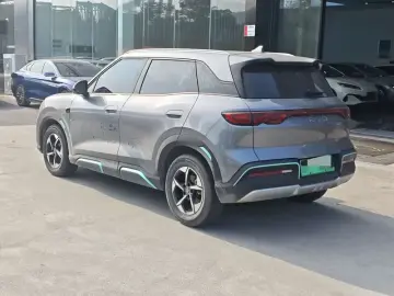 2025 BYD Yuan Up с пробегом 10 000 км