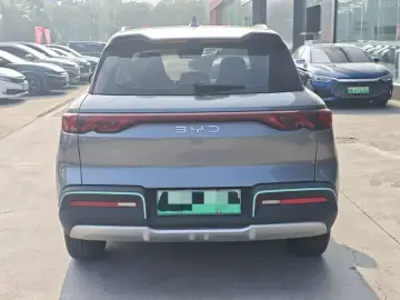 2025 BYD Yuan Up с пробегом 10 000 км