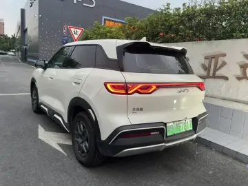 2025 BYD Yuan Up с пробегом 9 500 км