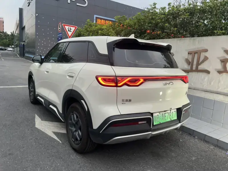 2025 BYD Yuan Up с пробегом 9 500 км