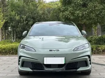 2025 BYD Seal 06 GT с пробегом 51 000 км