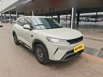 2025 BYD Yuan Up с пробегом 3 400 км