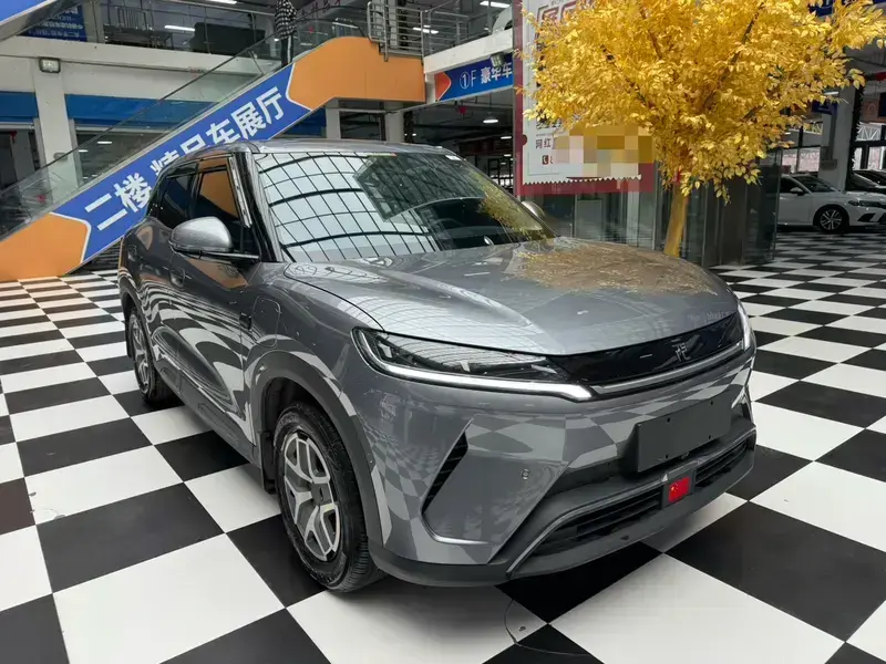 2025 BYD Yuan Up с пробегом 11 000 км