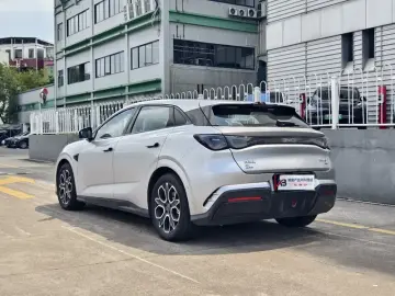 2026 BYD Seal 06 GT с пробегом 1 800 км