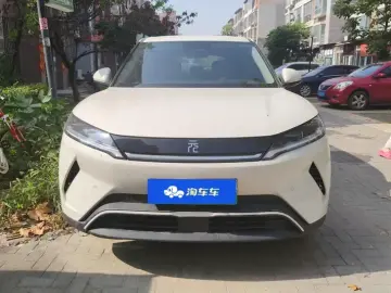 2025 BYD Yuan Up с пробегом 4 000 км
