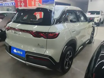 2025 BYD Yuan Up с пробегом 33 000 км