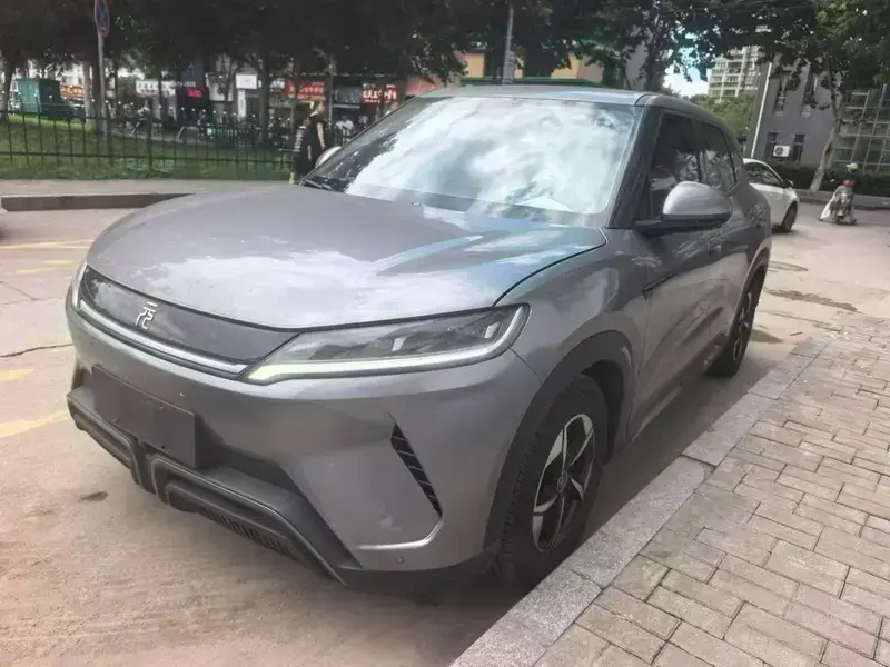 2025 BYD Yuan Up с пробегом 5 000 км