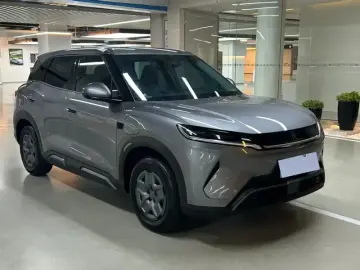2025 BYD Yuan Up с пробегом 5 000 км