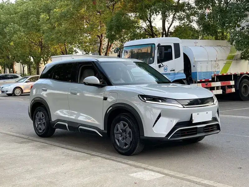 2025 BYD Yuan Up с пробегом 18 000 км