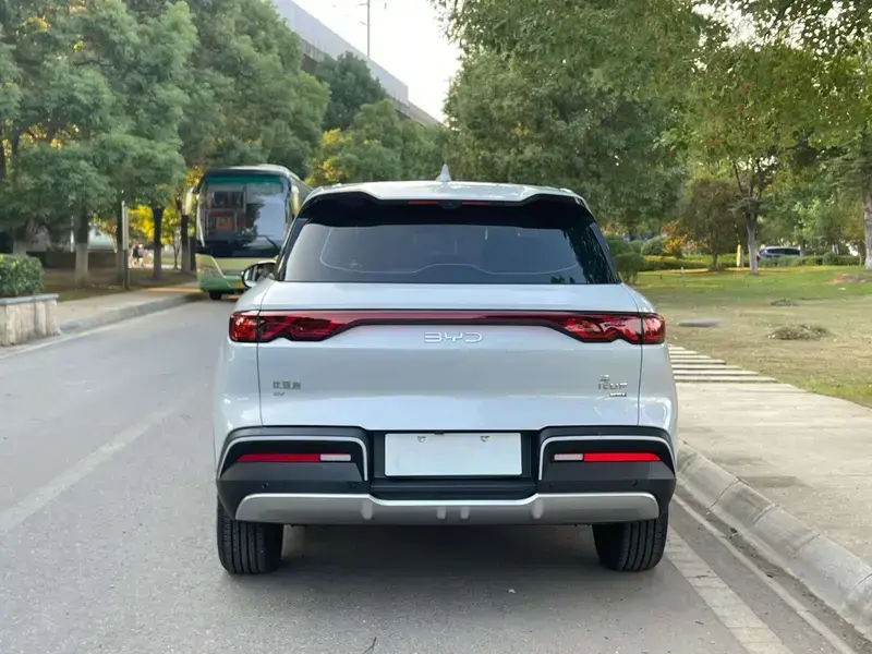 2025 BYD Yuan Up с пробегом 18 000 км