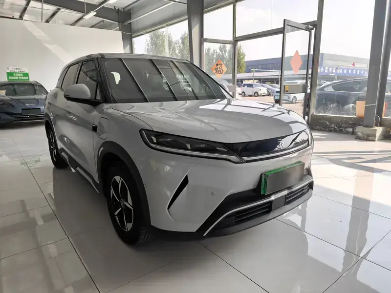 2025 BYD Yuan Up с пробегом 15 000 км