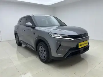 2025 BYD Yuan Up с пробегом 5 400 км