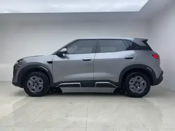 2025 BYD Yuan Up с пробегом 5 400 км