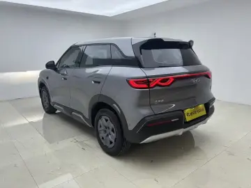 2025 BYD Yuan Up с пробегом 5 400 км