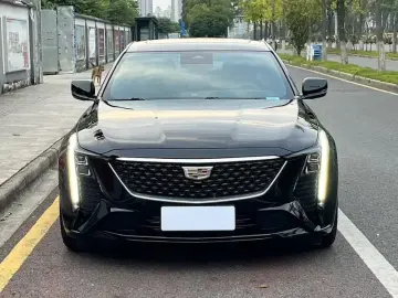 2025 Cadillac CT5 с пробегом 28 000 км