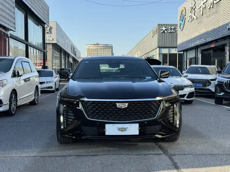 2023 Cadillac CT6 с пробегом 4 000 км