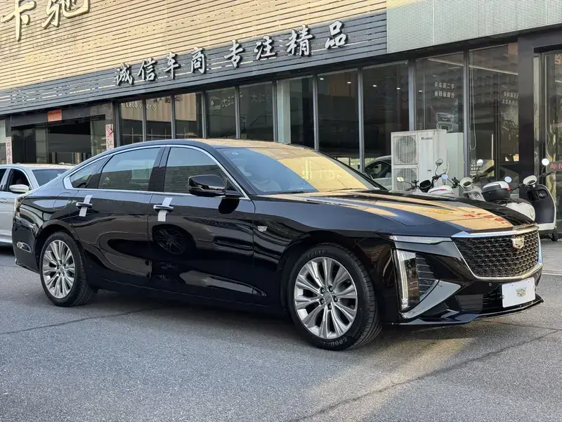 2023 Cadillac CT6 с пробегом 4 000 км