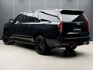 2024 Cadillac Escalade с пробегом 8 700 км