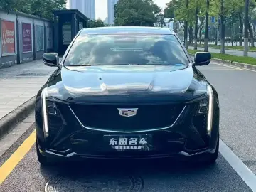 2025 Cadillac CT5 с пробегом 4 000 км