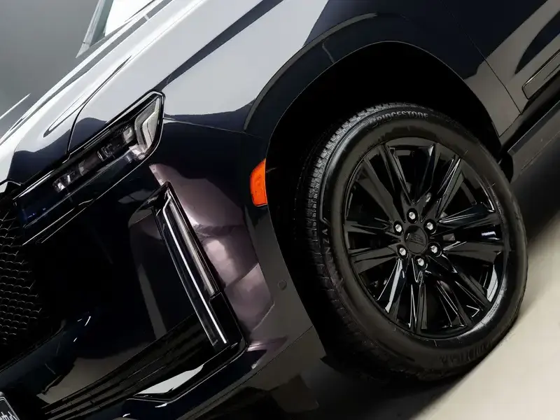 2024 Cadillac Escalade с пробегом 8 700 км